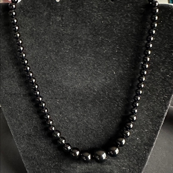 D’joy Jewelry - Onyx bead NWOT necklace. Genuine gemstone graduated beads w/ 925 clasp